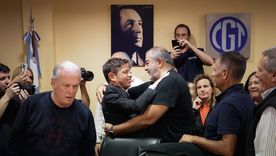 Kicillof avanza en la alianza con la CGT. Foto: NA Kicillof avanza en la alianza con la CGT. Foto: NA