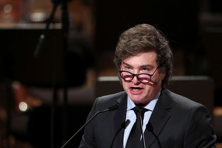 Javier Milei respaldó a Sandra Pettovello, denunció amenazas contra la ministra y apuntó contra el kirchnerismo