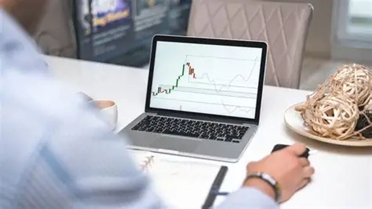 Entre inflación, tasas y volatilidad, invertir exige leer mejor el contexto