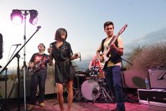 el mendocino que toco con coldplay hoy suena con su banda