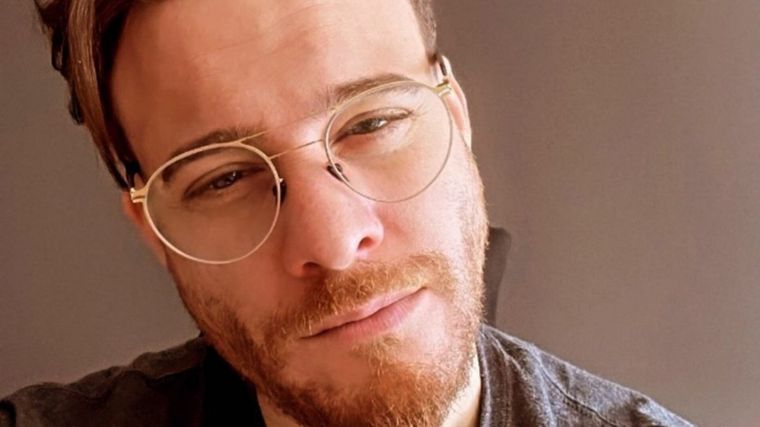 Kerem Bürsin Su ardúo labor Foto: @thebursin