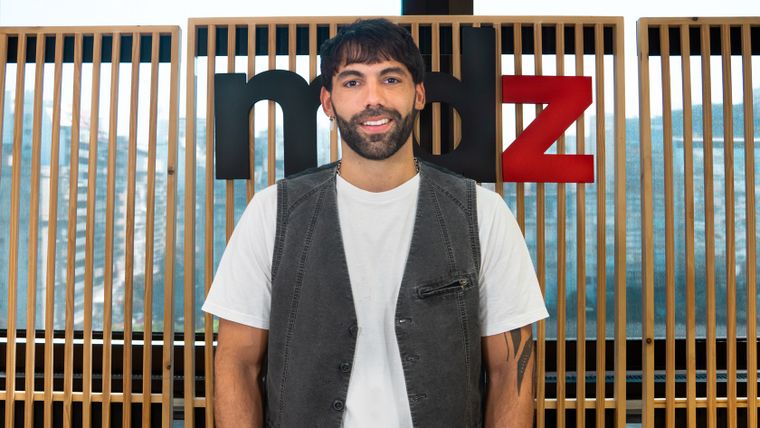 Marcos Casares es conocido por su nombre artístico BIØY.