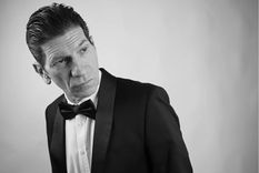 Julio Viera protagoniza la obra Yo quería ser Sinatra.