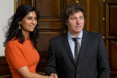 MDZol | El Presidente Javier Milei recibió en Casa Rosada a la Subdirectora Gerente del Fondo Monetario Internacional (FMI), Gita Gopinath Foto: X Oficina del presidente Javier Milei