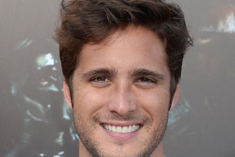 Foto: https://www.infobae.com/teleshow/infoshow/2021/02/28/las-9-curiosidades-de-diego-boneta-el-actor-que-se-convirtio-por-un-rato-en-luis-miguel/