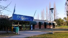 DAMSU enfrenta tensiones crecientes para sostener sus servicios. La UNCuyo acompaña con medidas internas y gestiones externas para evitar que la crisis afecte la atención médica de su comunidad universitaria. DAMSU enfrenta tensiones crecientes para sostener sus servicios. La UNCuyo acompaña con medidas internas y gestiones externas para evitar que la crisis afecte la atención médica de su comunidad universitaria.