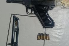 El arma con la que balearon al sospechoso- Foto: Ministerio de Seguridad El arma con la que balearon al sospechoso- Foto: Ministerio de Seguridad