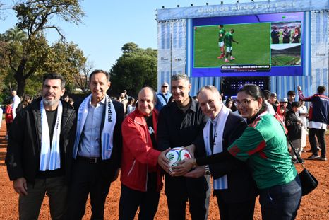 Con presencia de los representantes de cada país, se inauguró el Fan Fest en Palermo Con presencia de los representantes de cada país, se inauguró el Fan Fest en Palermo