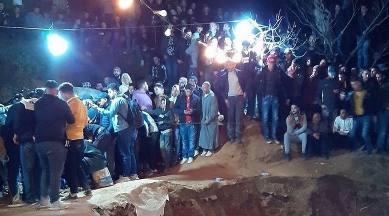 Los trabajos son incesantes y las horas se acumulan. Foto: Novonite.