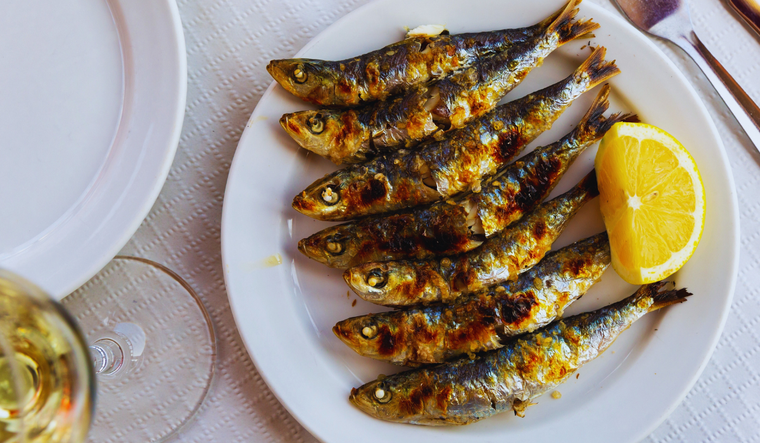 En muchas zonas costeras, esta receta se prepara en celebraciones y fiestas populares. En muchas zonas costeras, esta receta se prepara en celebraciones y fiestas populares.