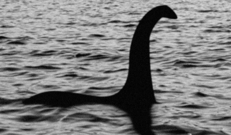 Imagen de Hugh Gray tomada hace casi 100 años, del legendario Nessie. Foto: HughGray.