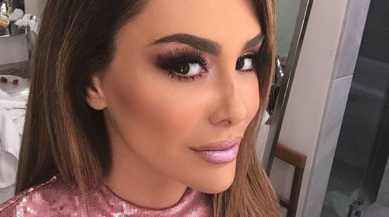 Ninel Conde luce un bellísimo escote y se llena de corazones Ninel Conde es una cantante y actriz mexicana. Foto: Instagram: @ninelconde