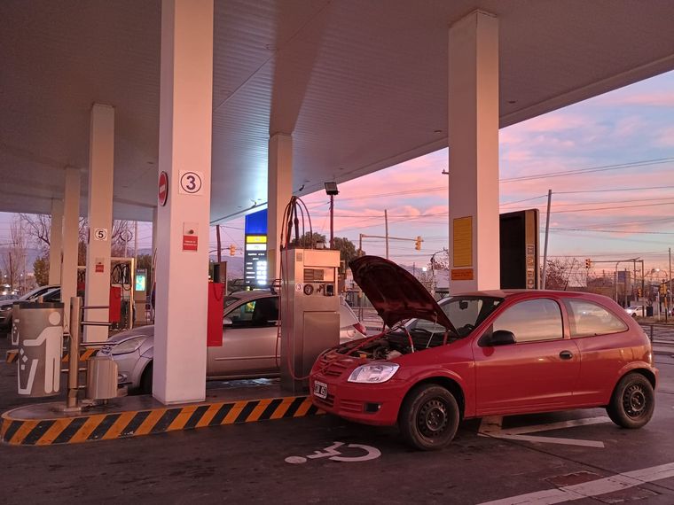Este viernes se restableció la carga de GNC en las estaciones de servicio de Mendoza