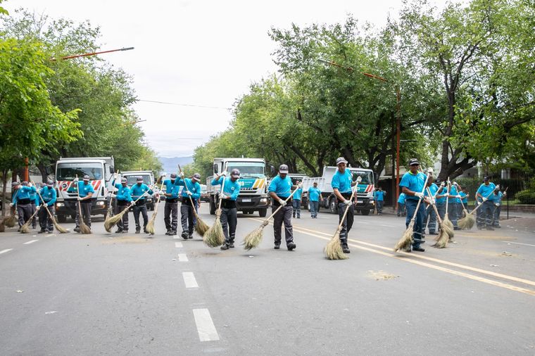 El sueldo de los municipales, sin contar horas extras, no cubre un Salario Mínimo, Vital y Móvil. Tampoco la Canasta Básica Familiar. Foto: Ciudad de Mendoza
