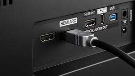 HDMI ARC permite enviar el sonido del televisor a la barra con un solo cable. HDMI ARC permite enviar el sonido del televisor a la barra con un solo cable.