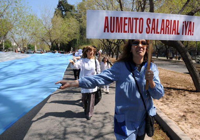 Mañana los docentes decidirán si comienzan las clases. Foto: Nacho Gaffuri / MDZ
