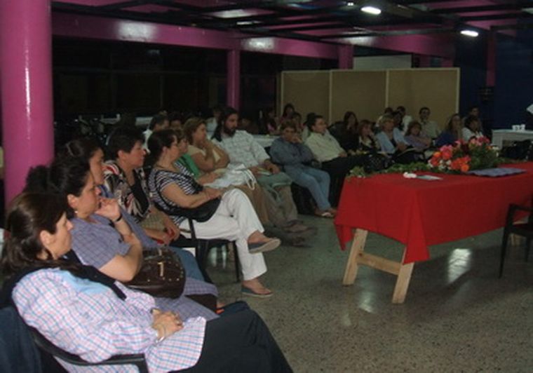 El foro no sólo convocó al personal de las escuelas sino también a jubilados docentes. Foto: MDZ