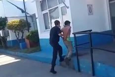 El hombre fue llevado a la comisaría cuarta por intento de femicidio El hombre fue llevado a la comisaría cuarta por intento de femicidio