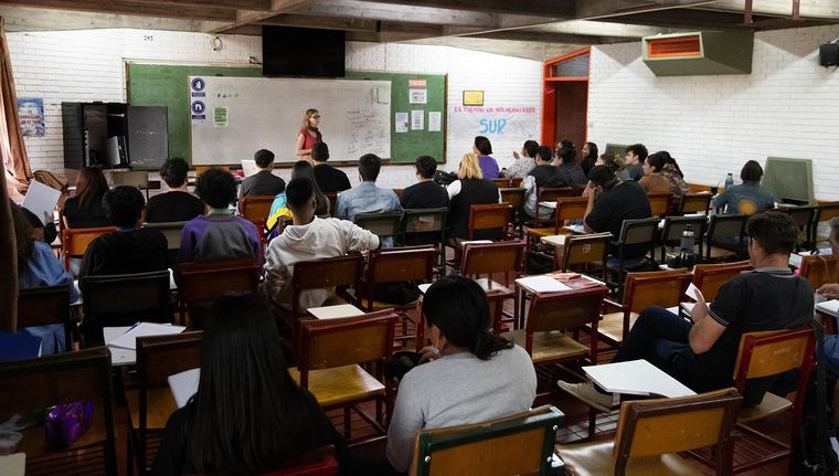 Las vacaciones de invierno alcanzan a todos los niveles educativos, tanto en escuelas públicas como privadas. Las vacaciones de invierno alcanzan a todos los niveles educativos, tanto en escuelas públicas como privadas.