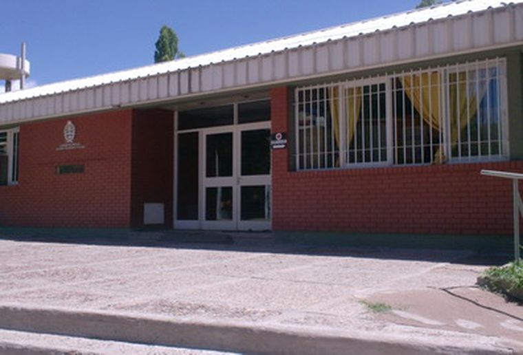 El frente del Hospital Luis Chrabalowski. Foto: MDZ