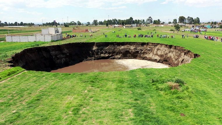 El socavón. Foto: Reuters