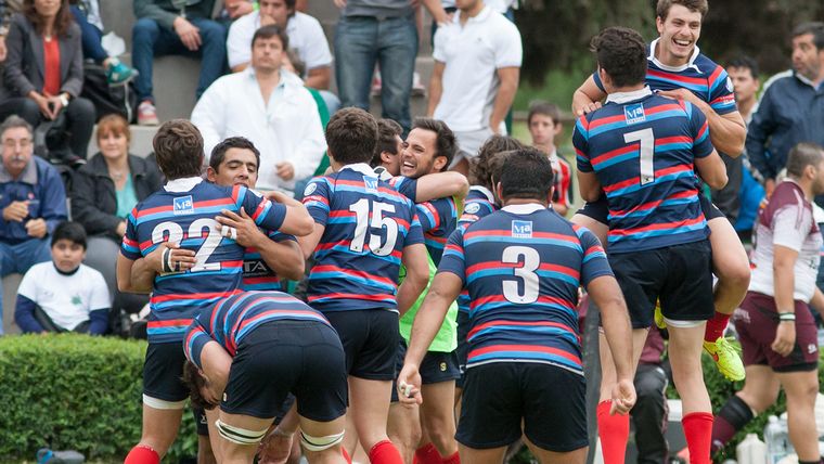 Gabriel Beltranou, fue el entrenador de ese histórico equipo de la URC campeón 2004. Gabriel Beltranou, fue el entrenador de ese histórico equipo de la URC campeón 2004.