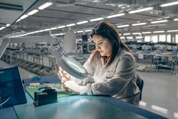 La apuesta de Samsung por la educación llega a Tierra del Fuego, Argentina. La apuesta de Samsung por la educación llega a Tierra del Fuego, Argentina.