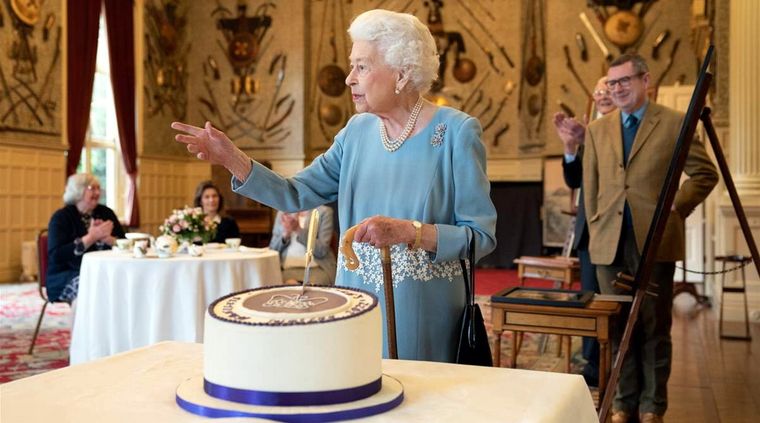 Isabel II está de festejo. Foto: Lecturas.