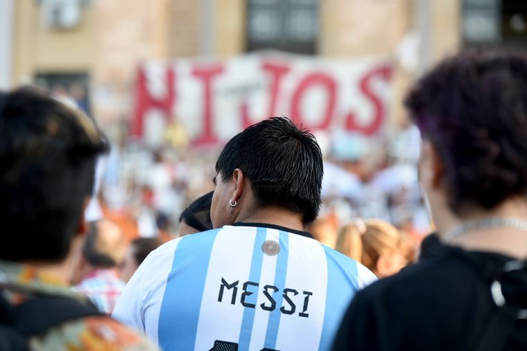 Los funcionarios públicos están obligados a cumplir y hacer cumplir la ley por manda constitucional y a afianzar la justicia, implica, no violar la ley, ni siquiera frente a sospechas.  Foto: Maximiliano Ríos/MDZ