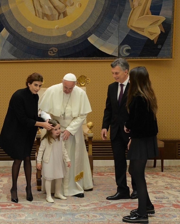 En 2018, el exmandatario se acercó con su familia a la Santa Sede para saludar al Papa Foto: X @mauriciomacri