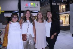 Martha Artaza, Mackenna Gauna, Mariana Palazzorossi y la Arq. Daniela Sessa. Foto: Gentileza