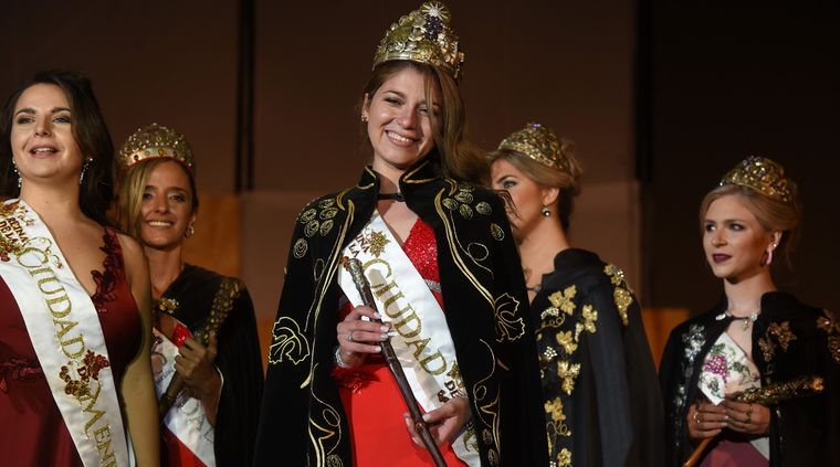 La joven representante de La Favorita es la flamante reina de la Capital. Foto: ALF PONCE / MDZ