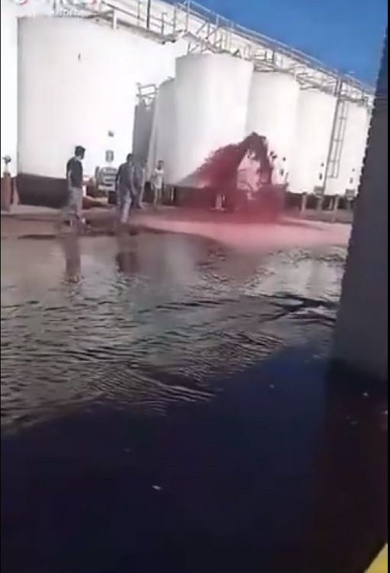 Se perdieron 15 mil litros de vino Foto: Captura de pantalla