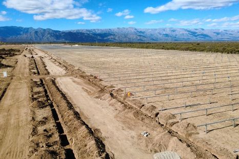La ejecución del parque solar Calicanto ronda el 50%. La ejecución del parque solar Calicanto ronda el 50%.