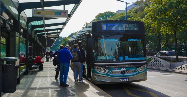 La tarifa de transporte tiene elevados subsidios pero que reciben las empresas y no directamente los usuarios finales. Foto: Analía Melnik/MDZ
