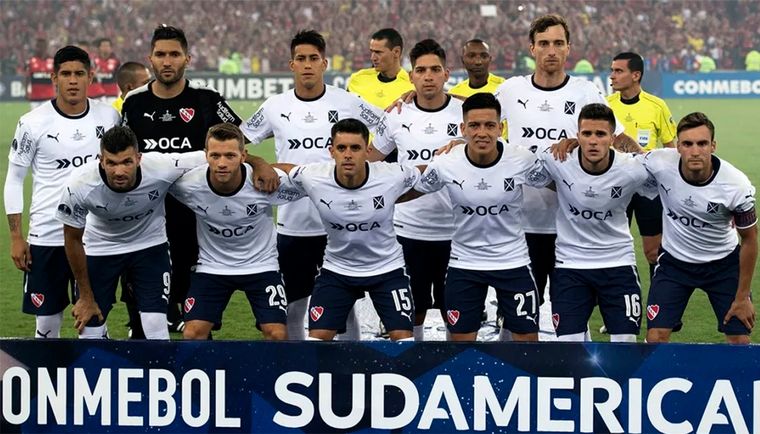 El representante de Amorebieta, parte del equipo campeón de la Sudamericana 2017, embargó los derechos de TV de Independiente.