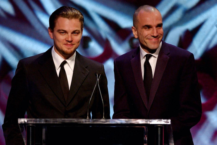 LEONARDO DICAPRIO TUVO UNA MALA EXPERIENCIA CON DANIEL DAY LEWIS. EL ACTOR CONVIRITÓ EL SET DE FILMACIÓN EN UNA PESADILLA.
