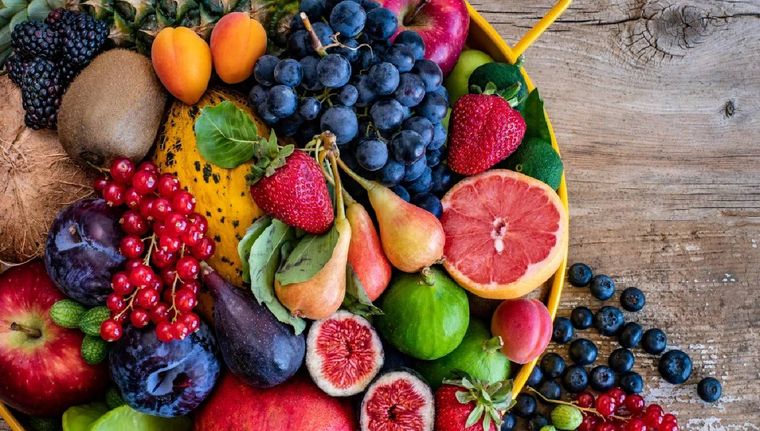 Las frutas que ayudan a mejorar la circulación y combaten las várices (Shutterstock).