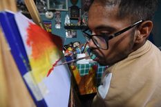 Pablo Ochoa tiene una discapacidad que no le permite mover sus extremidades. Pero nada impidió que llevara adelante dos grandes proyectos. Foto: Maximiliano Ríos/MDZ