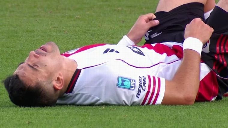 A menos de un mes del Mundial, Acuña volvió a preocupar en River.