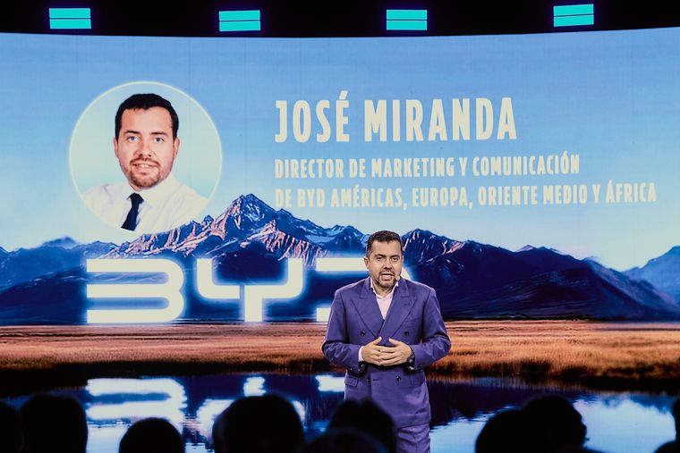 José Miranda, responsable de Marketing y Comunicación de BYD para la región explicó la estrategia comercial de la automotriz 