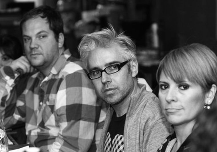 Tres de los personajes que podés escuchar en la radio. Foto: Pachy Reynoso/MDZ