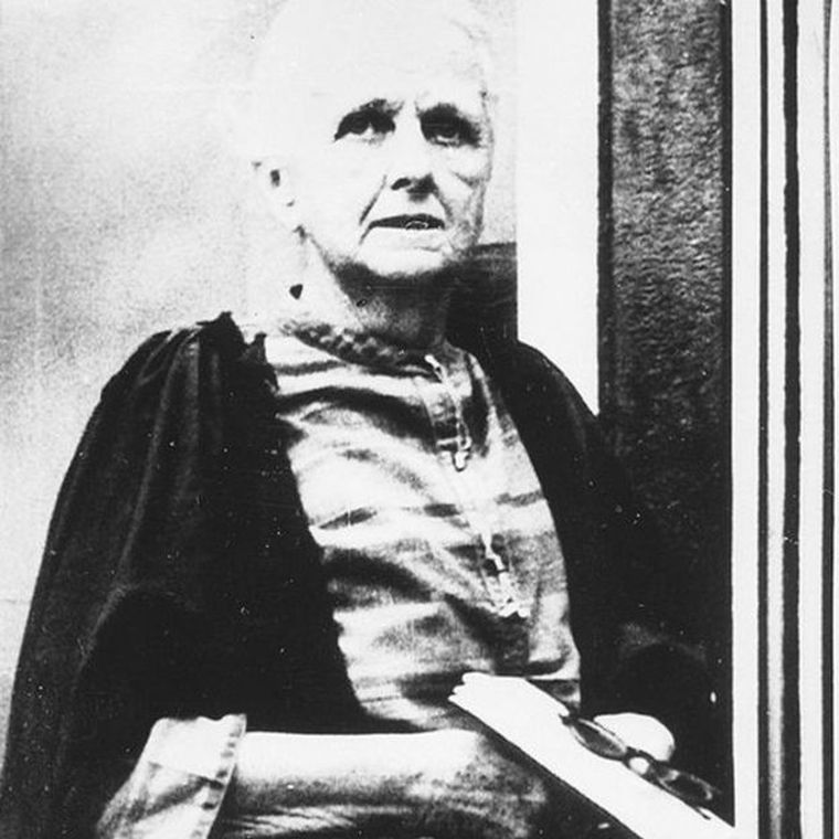 Robinson entró por mérito propio en la élite de economistas de la Universidad de Cambridge, el Cambridge Circus, formado por Pigou, Sraffa, Richard Kahn, James Meade y, su esposo, Austin Robinson.