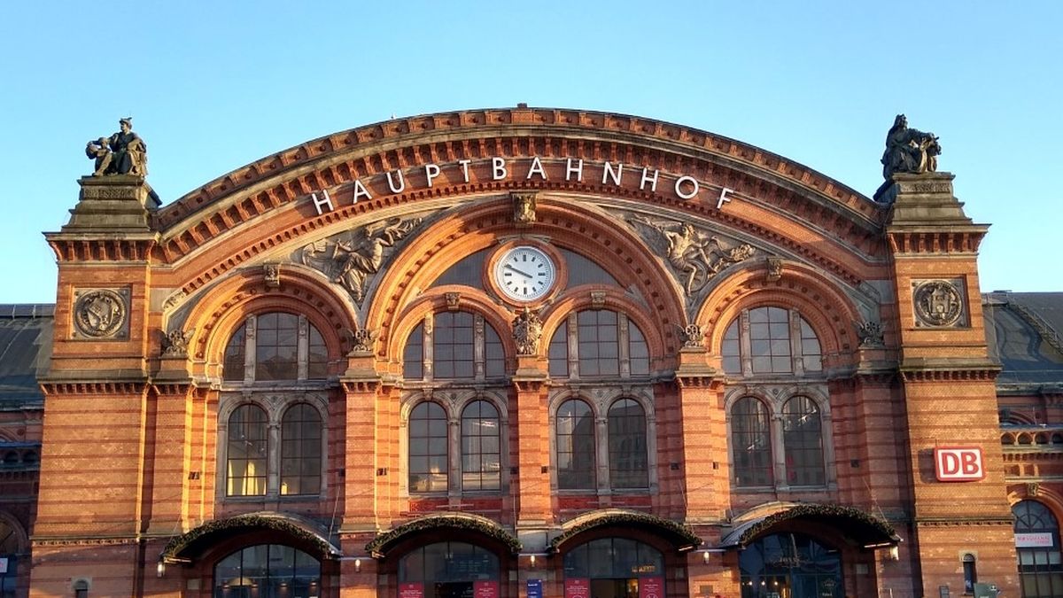Alemania enciende la polémica con una exigencia para varones que viajen al exterior