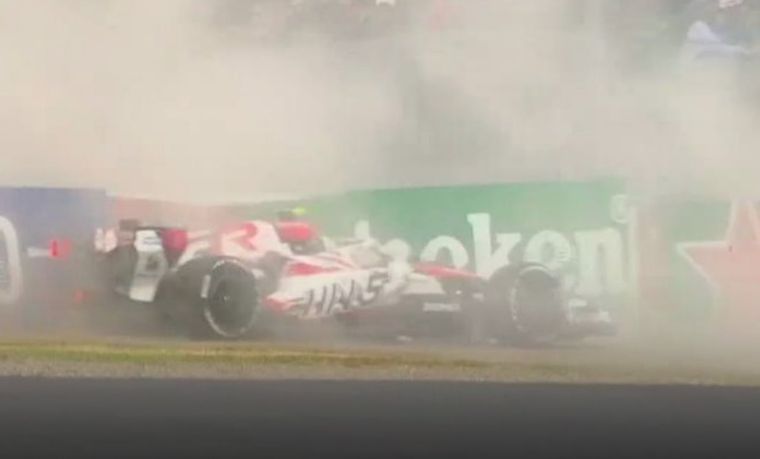 Bearman se accidentó y Colapinto reaccionó a tiempo para evitar el impacto.