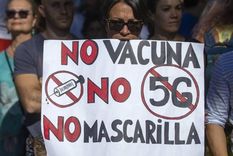 insolito: muchos argentinos creen que la covid-19 no existe y que la tierra es plana