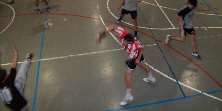La potencia ofensiva de Estudiantes ante Malargue. Foto: Mediamza.com