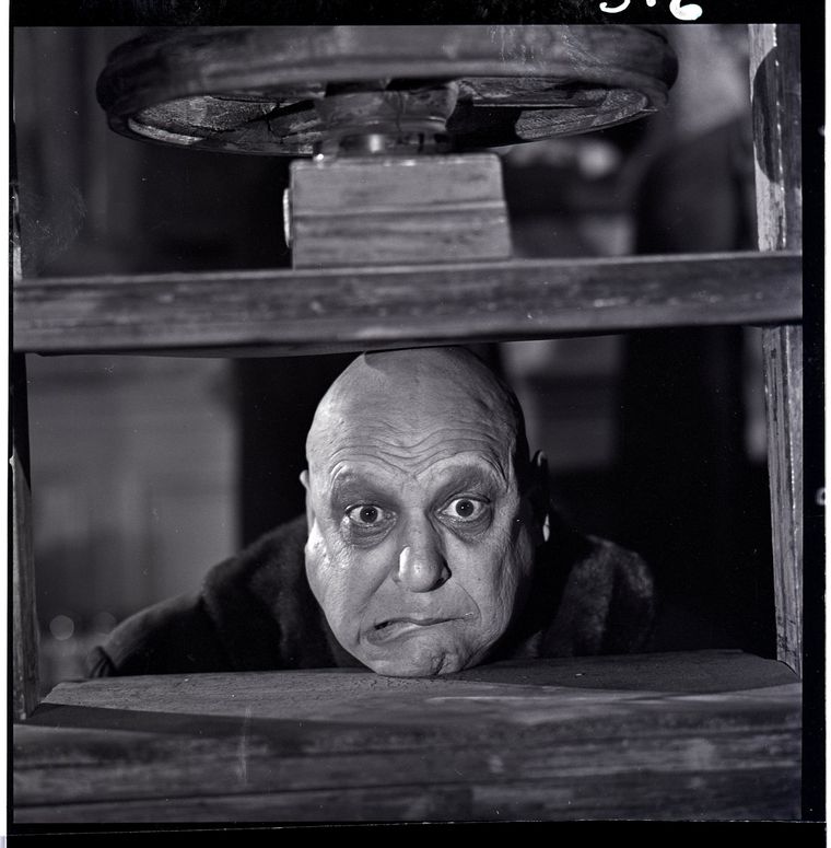 Jackie Coogan interpretó a El Tío Lucas en la serie original de Los Locos Addams.