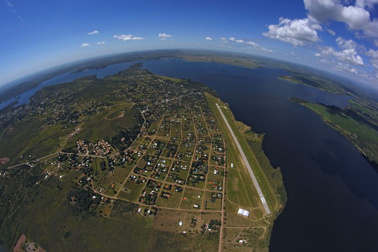 Villa Rumipal cuenta con playas, balnearios y miradores que permiten disfrutar la naturaleza desde todos los ángulos.