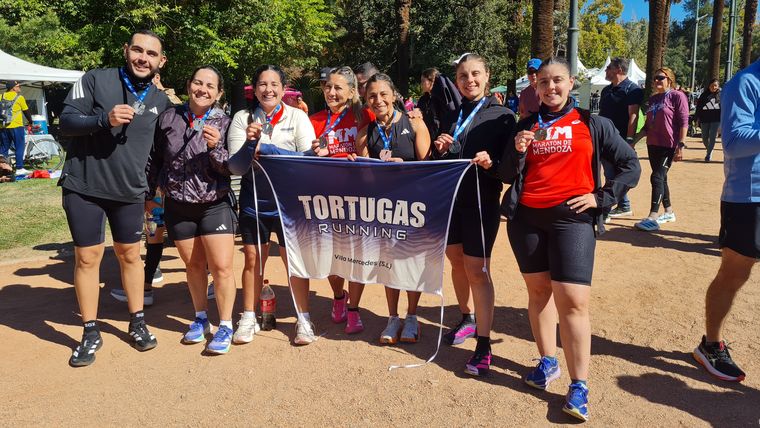 Jonathan 10 km, Gisela 10 km, Melisa 21km, Melisa B 21 km, Andrea 42 km, Bárbara 21 km, Paz 10 km. Este equipazo llamado Jonathan 10 km, Gisela 10 km, Melisa 21km, Melisa B 21 km, Andrea 42 km, Bárbara 21 km, Paz 10 km. Este equipazo llamado
